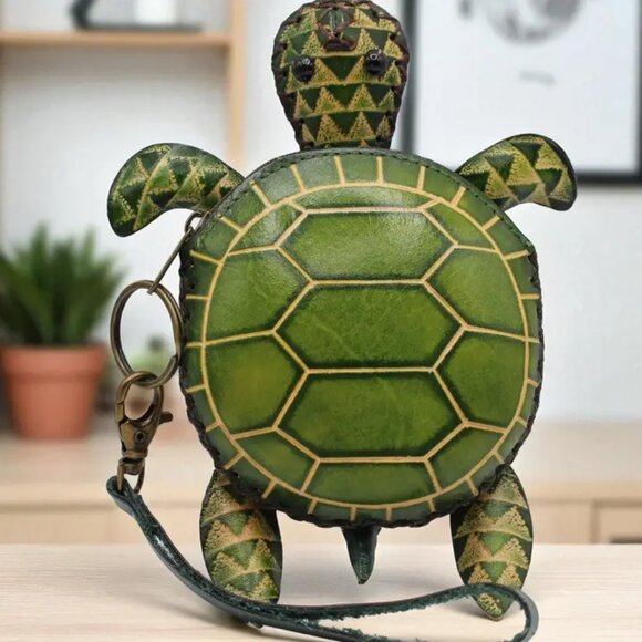 Handmade Leather Turtle Coin Purse Wristlet Keychain Zipper Pouch Animal Wallet - Picture 1 of 3